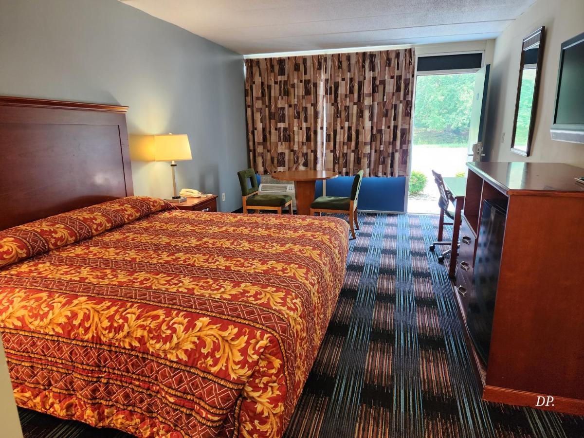 Royal Inn Motel-Charlottesville Room photo